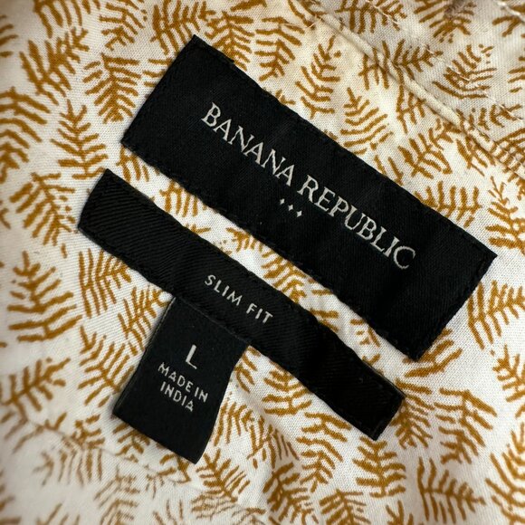 Banana Republic Large Short Sleeve Button Up Shirt (Slim Fit) - Picture 3 of 3